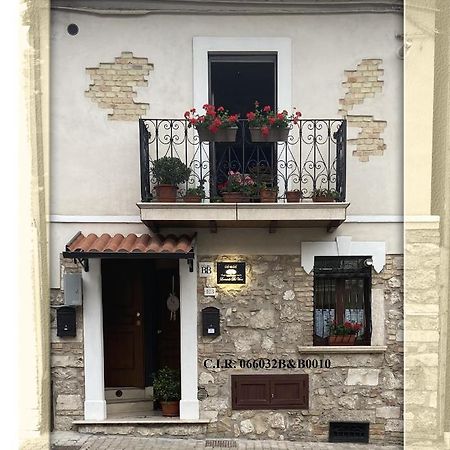 B&B Leonardo Da Vinci Appartamento Vicinissimo Alla Clinica L'Immacolata Celano Esterno foto